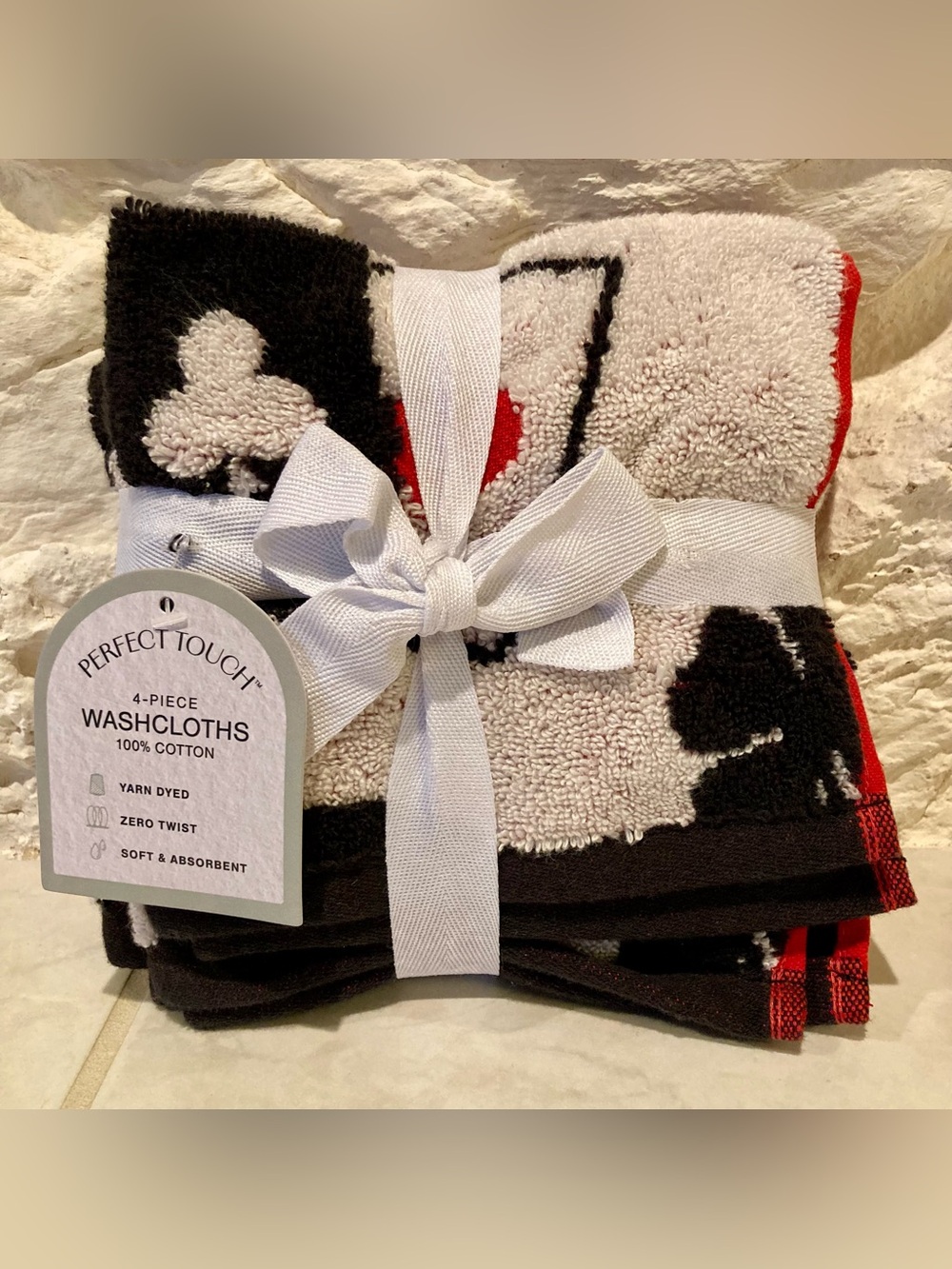 NWT Perfect Touch 4 pc 100% cotton, zero twist wash cloths- red black and white